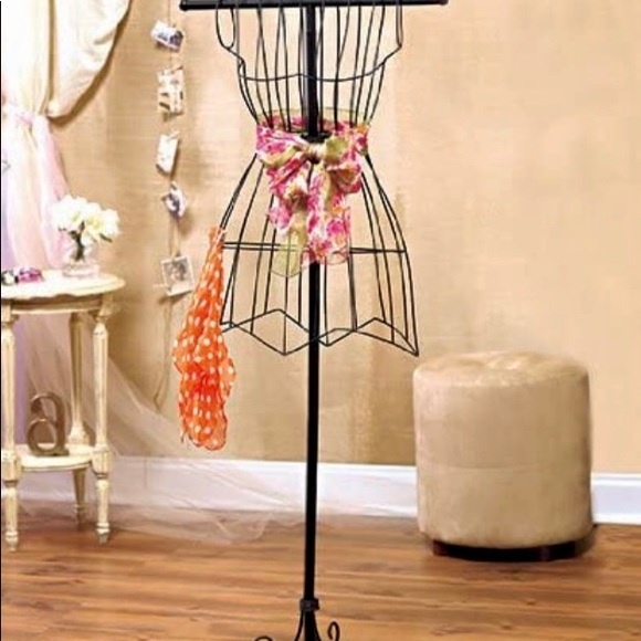 Meet your Posher, Karen - Picture 1 of 1